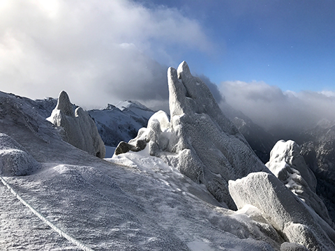 燕岳 冬山 イルカ岩